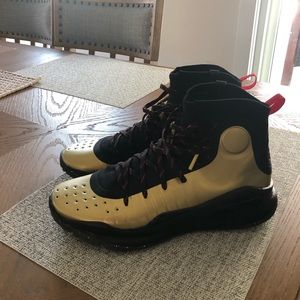 Men’s Under Armour Curry 4 size 8.5.